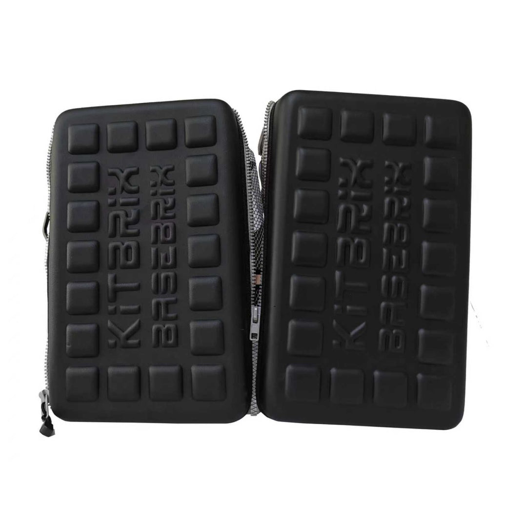 Hero gym bag can zip together and make it like a backpack.