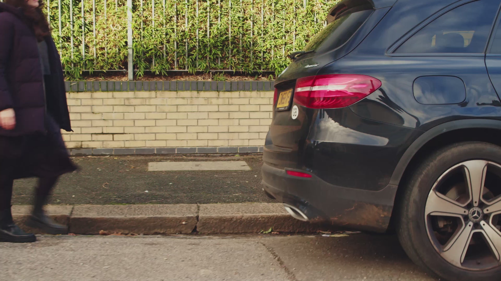 Black Tote Bag video