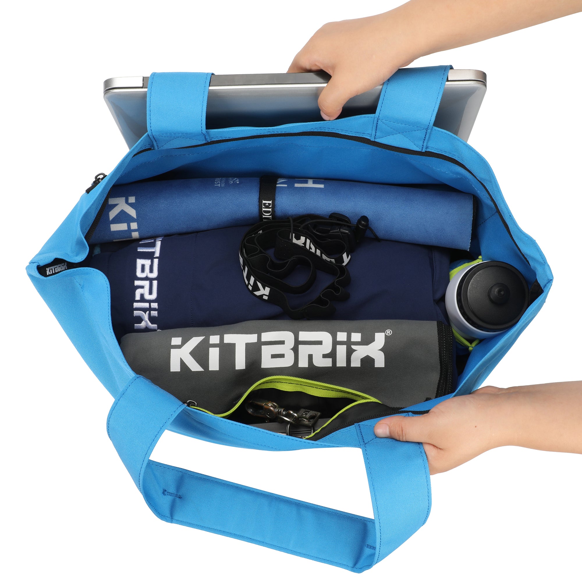 Durable and spacious tote bag, perfect for organizing your essentials before or after a daily workout