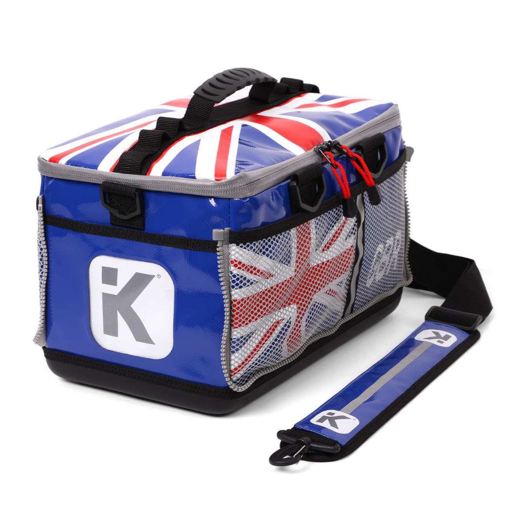 Multi-purpose triathlon transition bag with waterproof material and robust design.